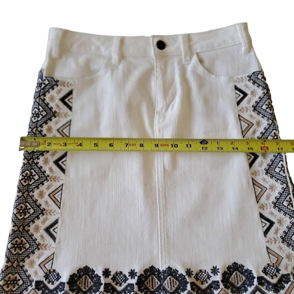 Pilcro and the Letterpress by Anthropolgie Boho Embroidery Cream Denim Skirt